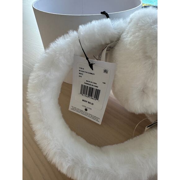 NWT Ugg White Faux Fur Earmuffs in Gift Box 
One Size Fits All 🎄🎄🎄 - Picture 5 of 8
